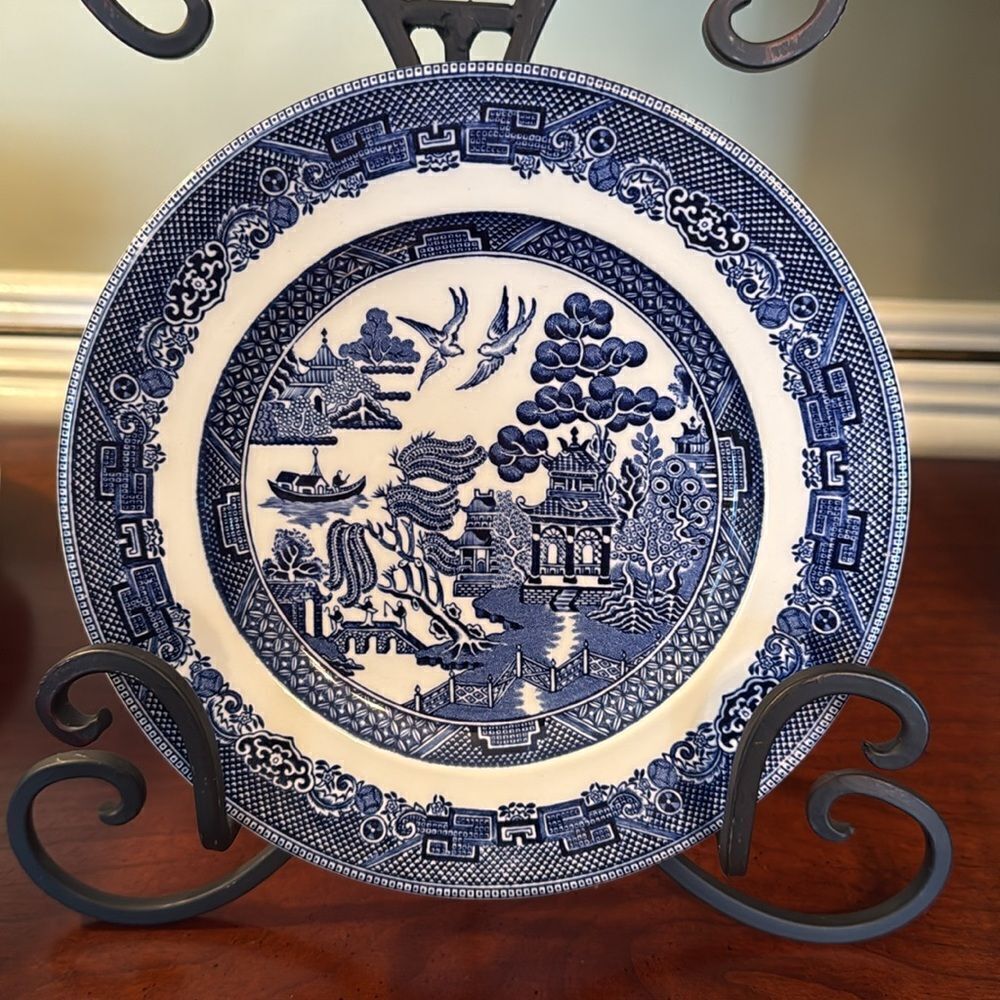 Johnson & Bros.  & Willow Since 1863 Made in England 8” plates (3) - Excellent - Picture 5 of 13